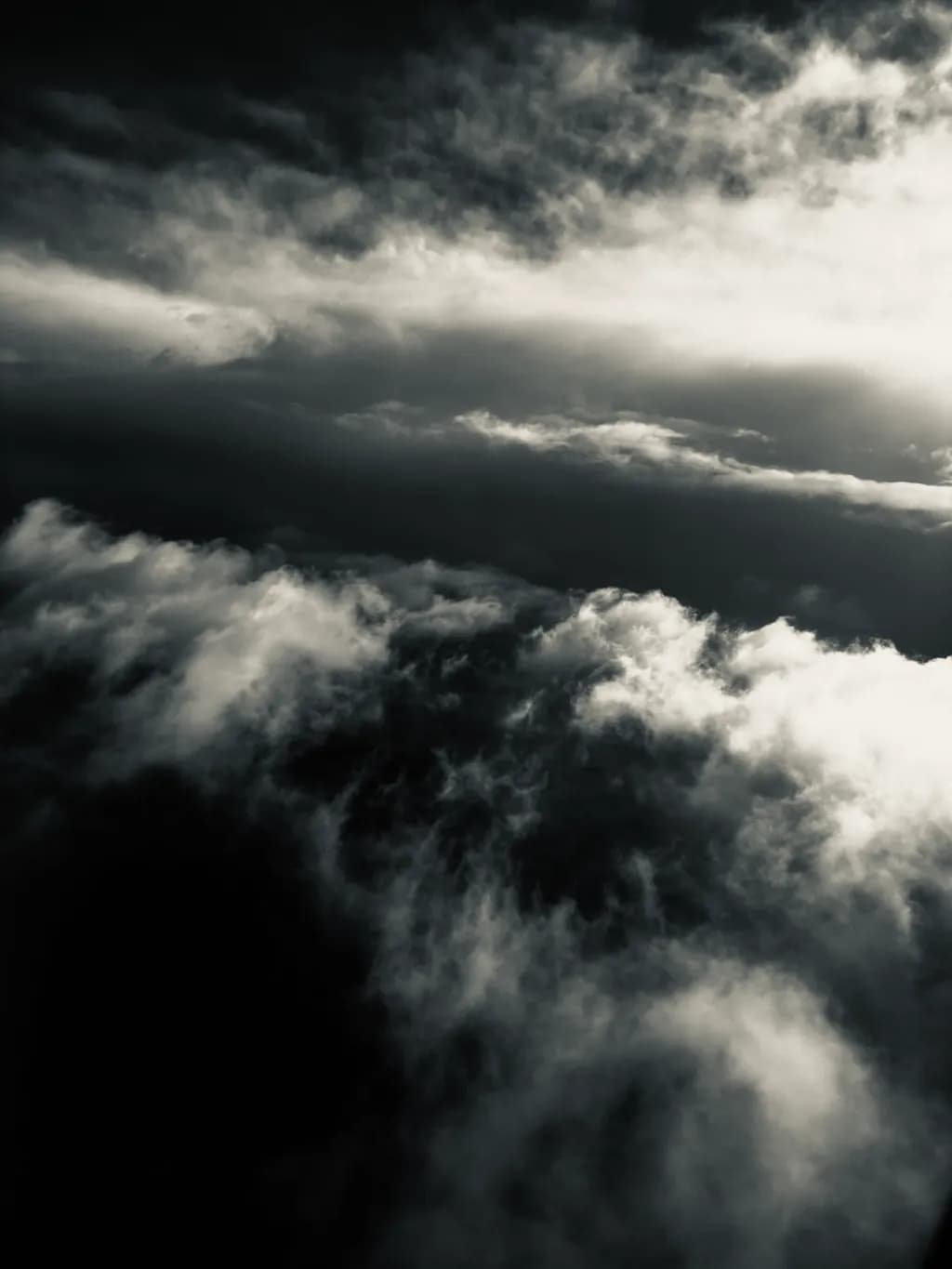 Cloudscape Noir
