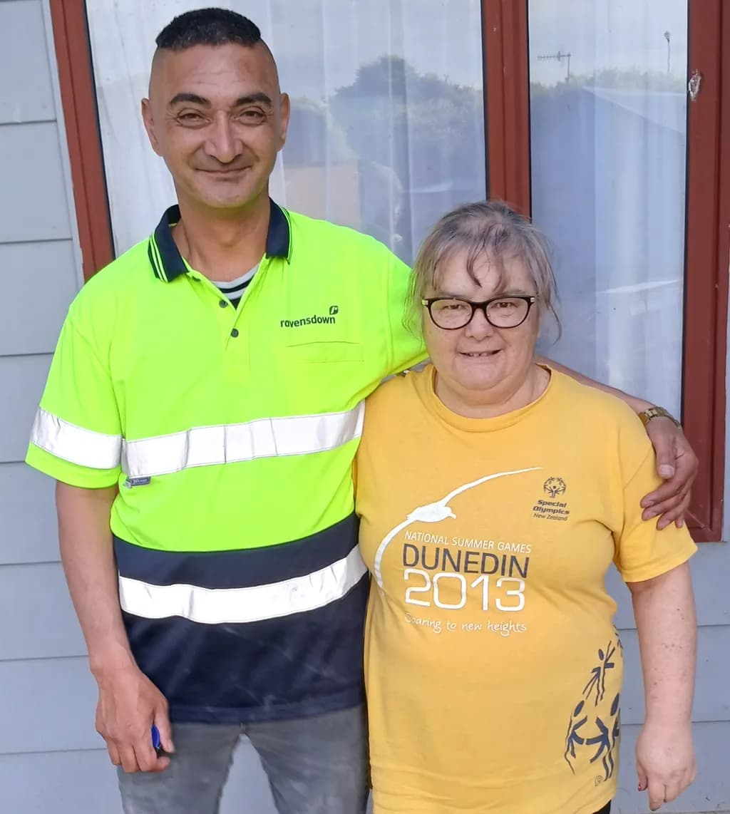 Celebrating Connection: A Heartwarming Moment of Friendship and Community Spirit
