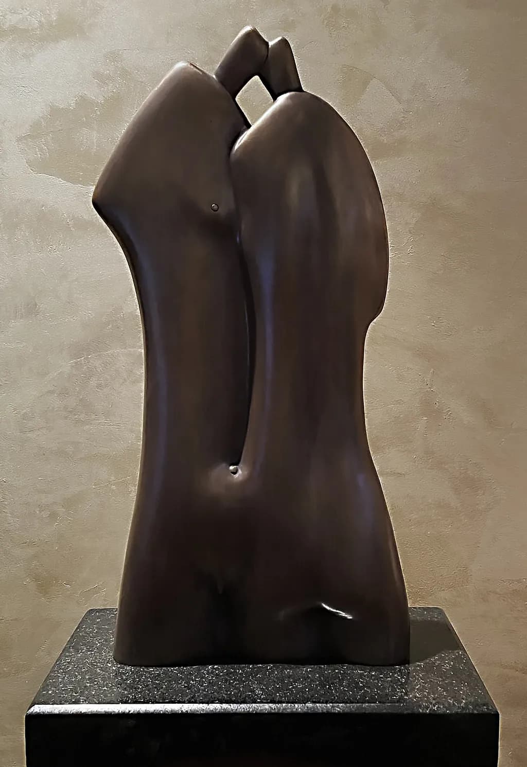 Embrace of Forms: A Contemporary Sculpture Celebrating Connection and Unity