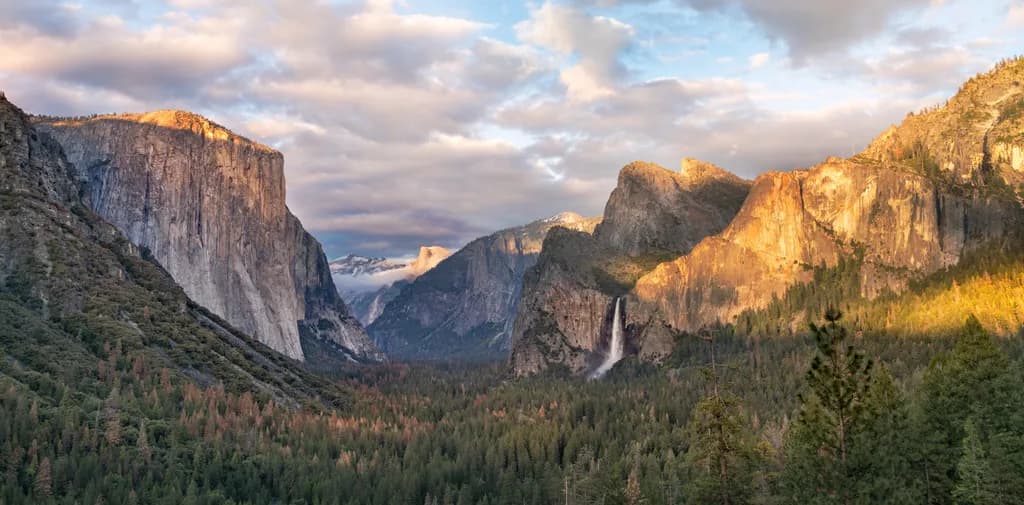 Majestic Serenity: A Golden Hour Embrace in Yosemite Valley
