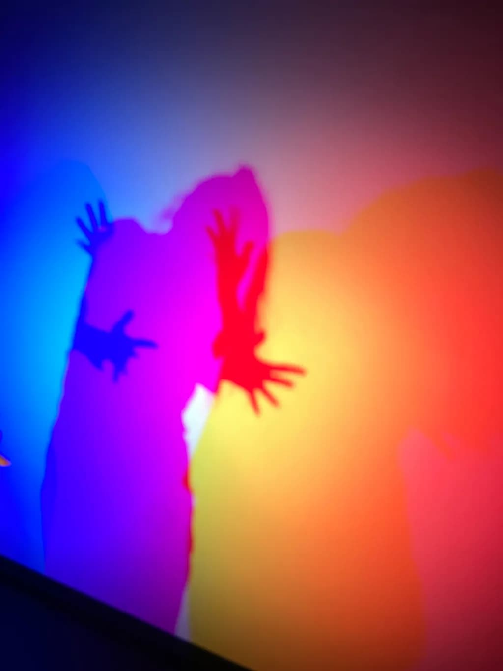 Chromatic Silhouettes