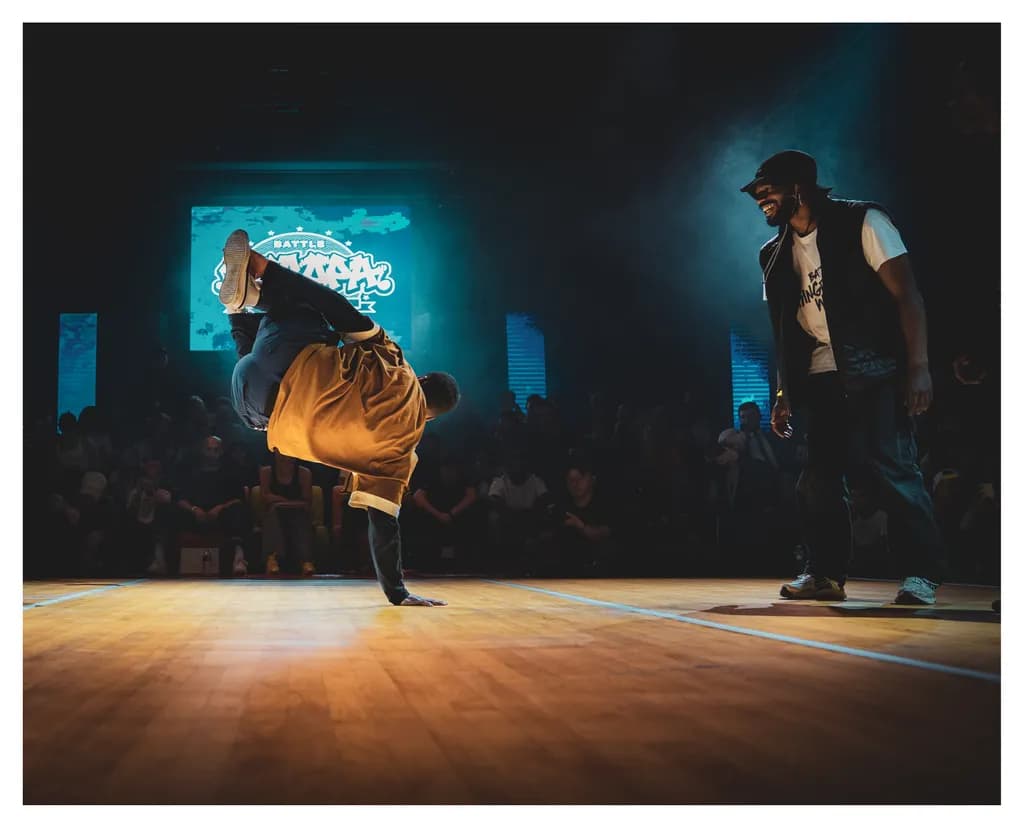 Urban Dance Battle: A Dynamic Expression of Energy and Competition