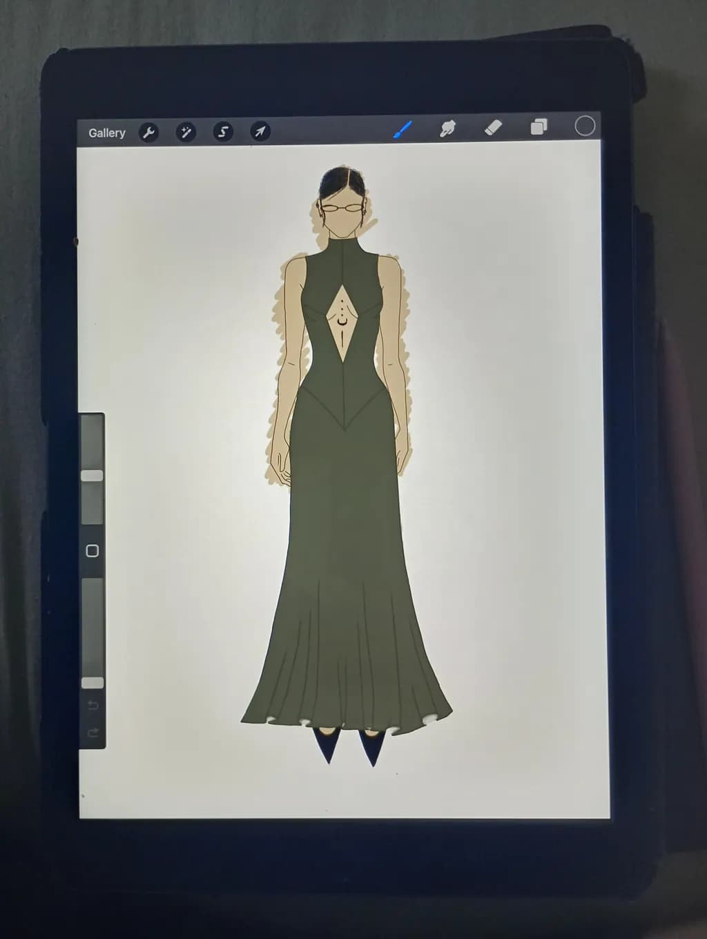 Elegant Modern Fashion Illustration: A Stylish Evening Gown Design