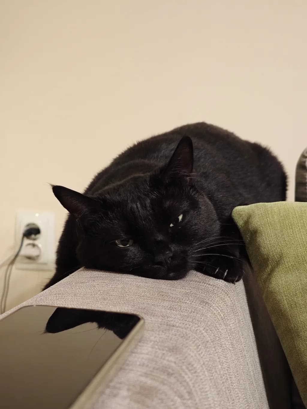Sofa Shadow