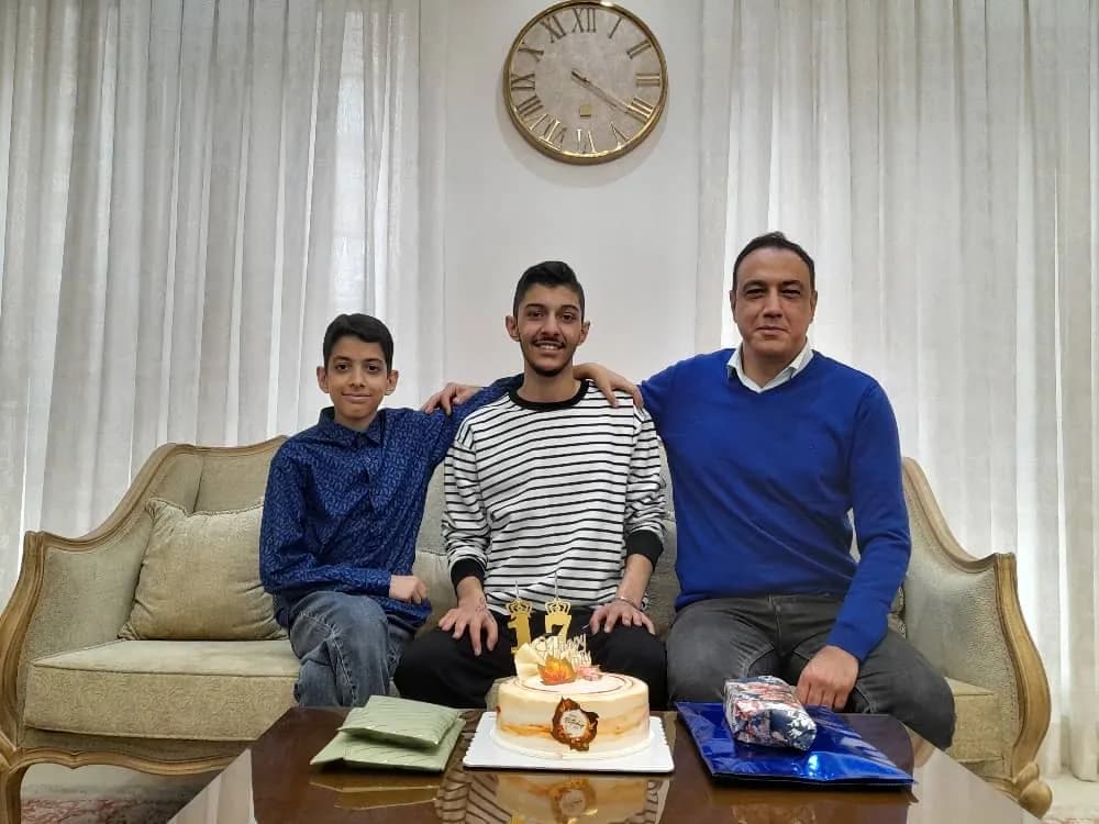 Celebrating Together: A Heartwarming Family Birthday Moment