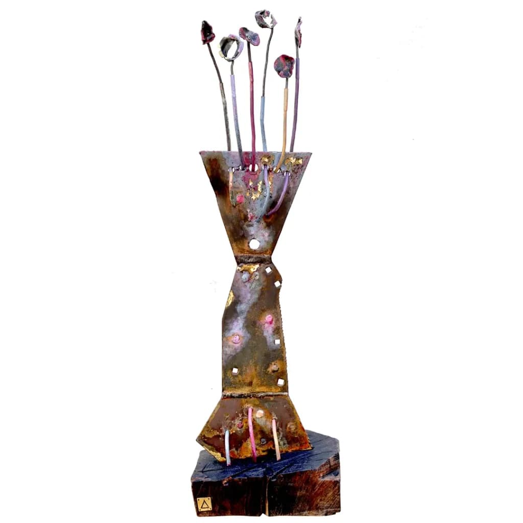Whispers of Nature: A Sculptural Harmony of Metal and Wood