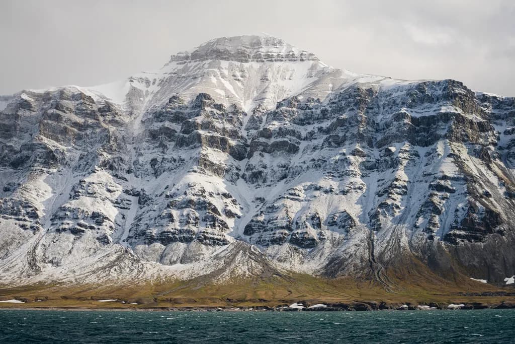 Majestic Peaks