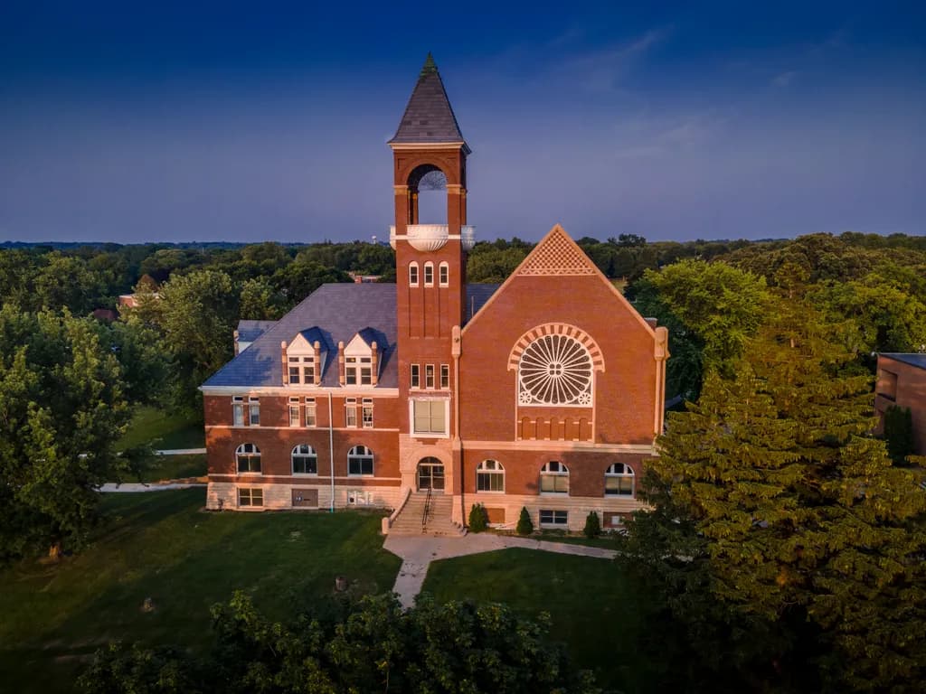 Pillsbury College Architecture