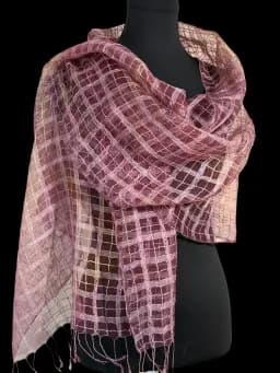 Mauve Lattice Scarf