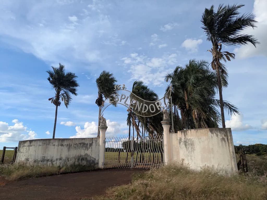 Palm Gate Entrance