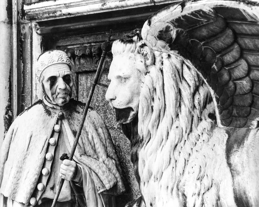 Facade Guardian