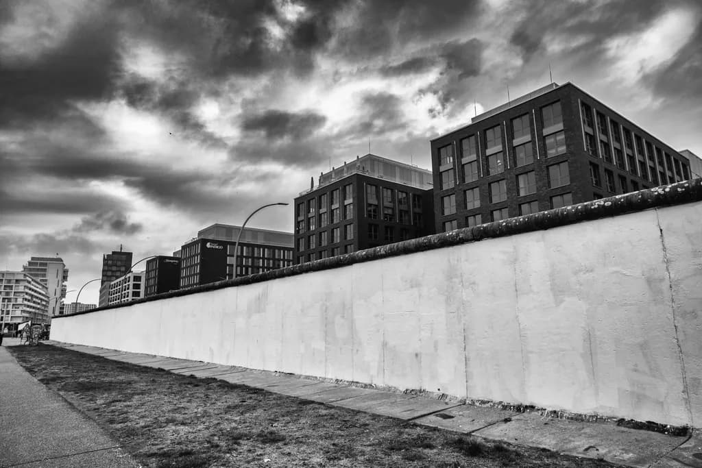 Berlin Wall & Modern Echoes 