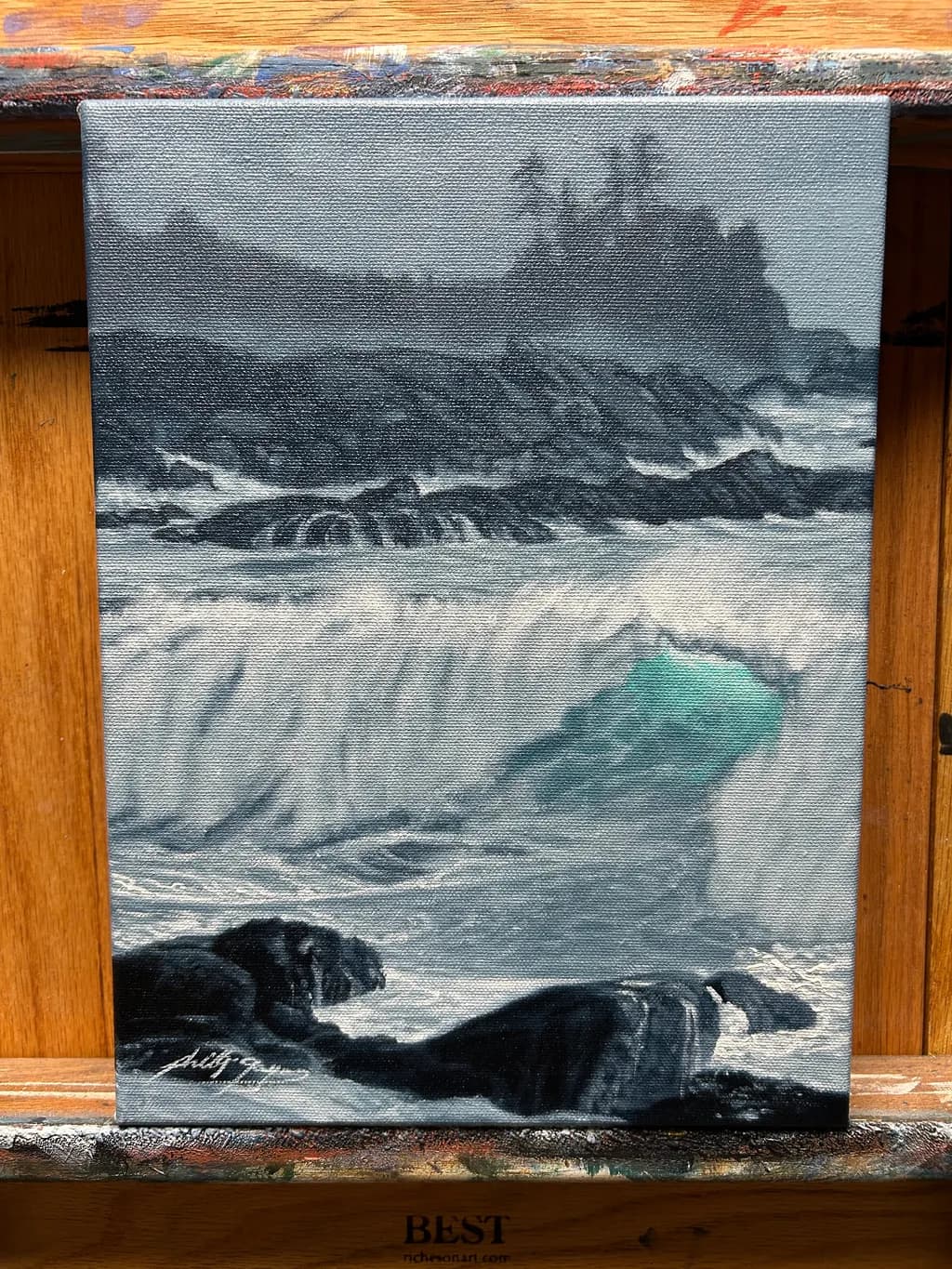 Monochrome Waves