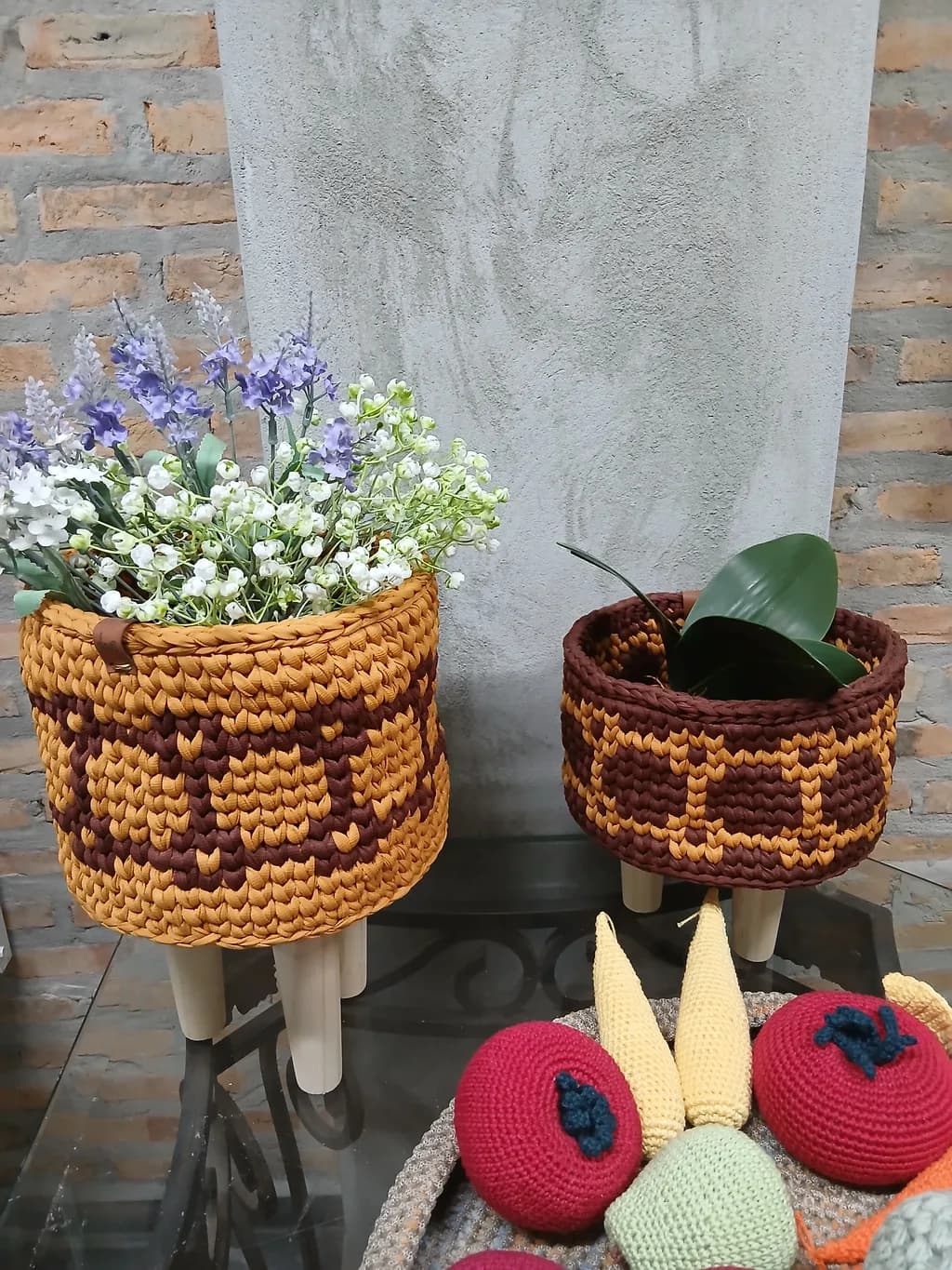 Textured Planter Duo