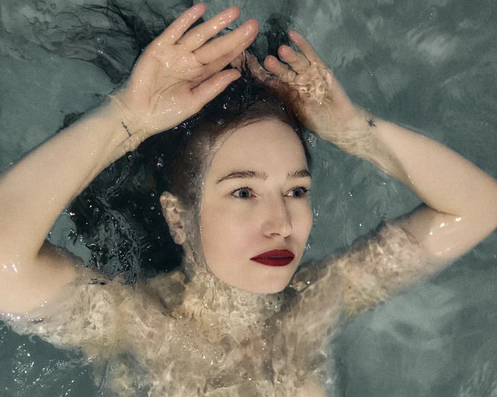Submerged Poise
