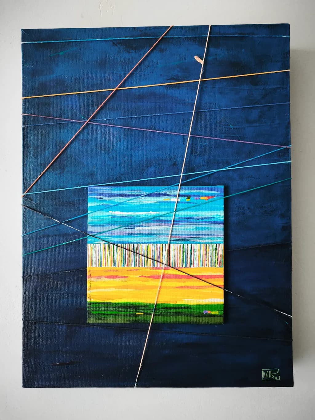 Tangled Horizons