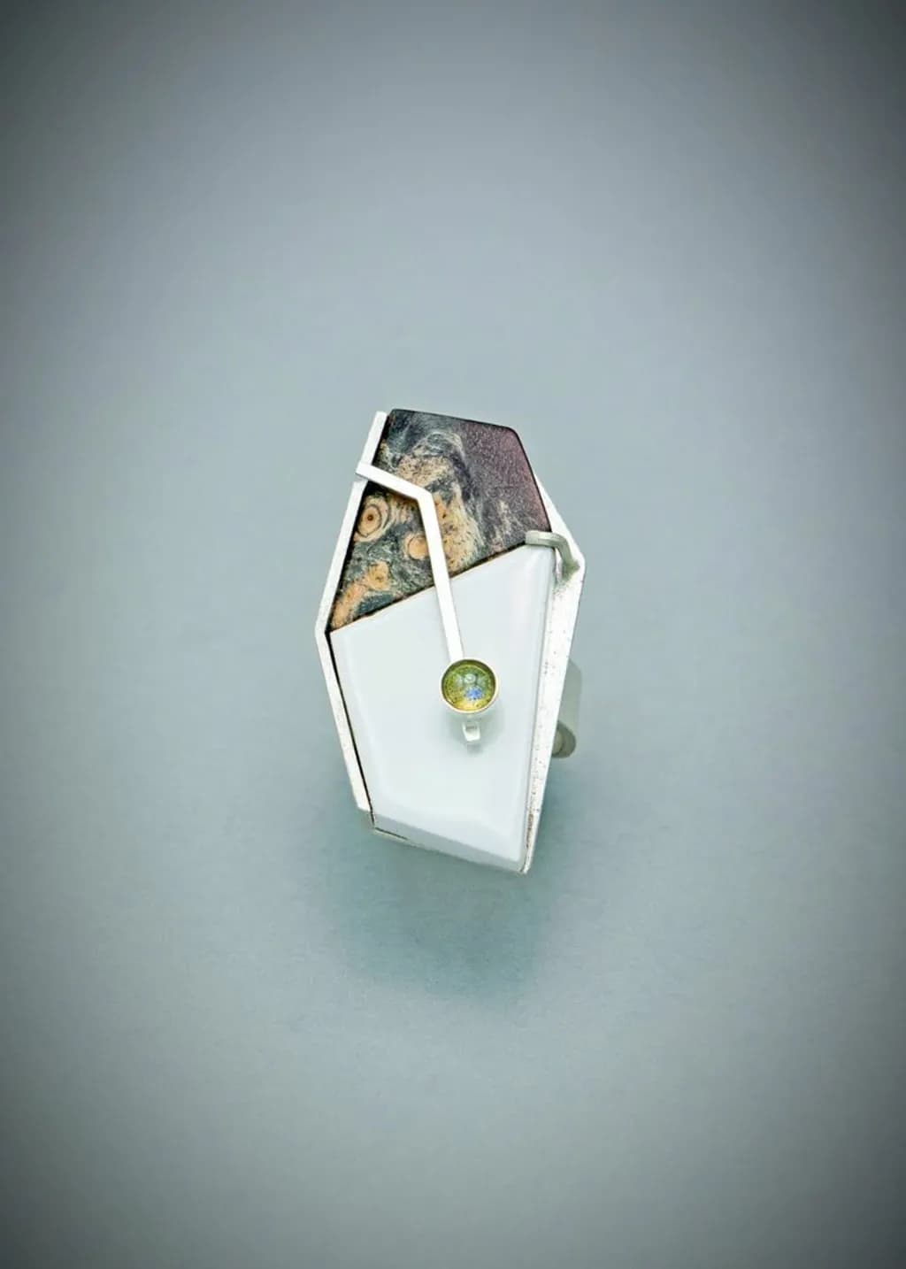 Geometric ring