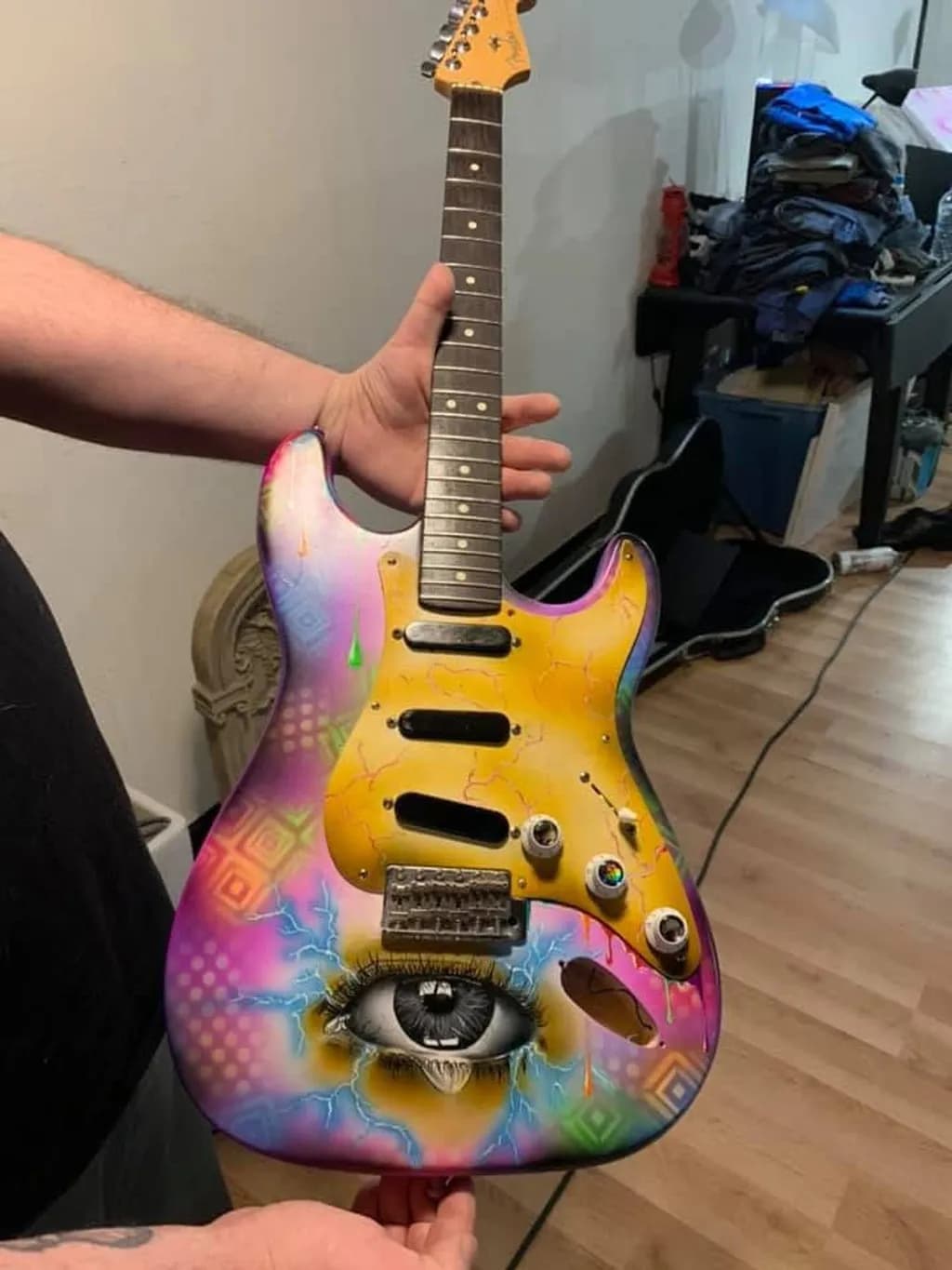 Electric Eye Guitar