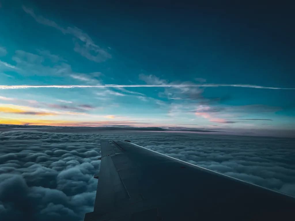 Cloudbound Horizon
