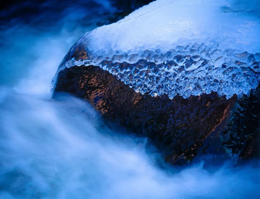 Frozen Cascade