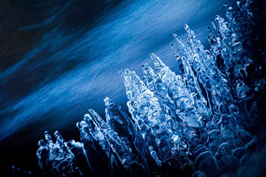 Frozen Echoes