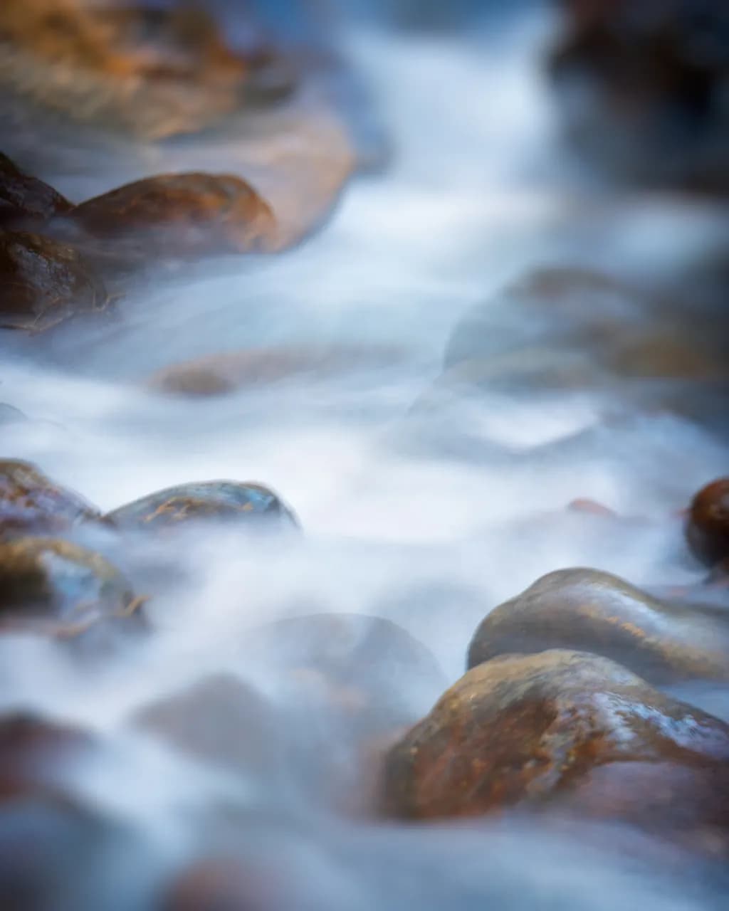 Flowing Stones
