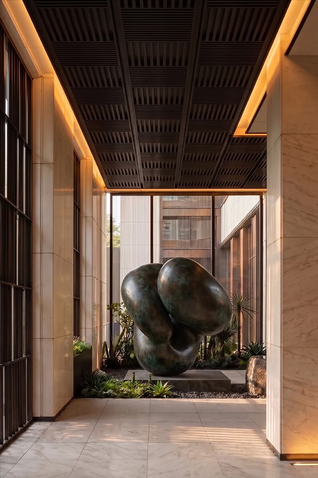 Crixo Aponte Sculpture