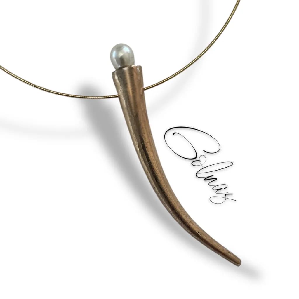 Curved Pearl Pendant