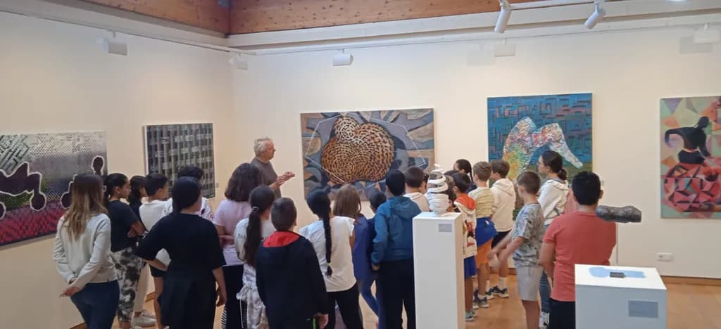 Art Enthusiasts in Action