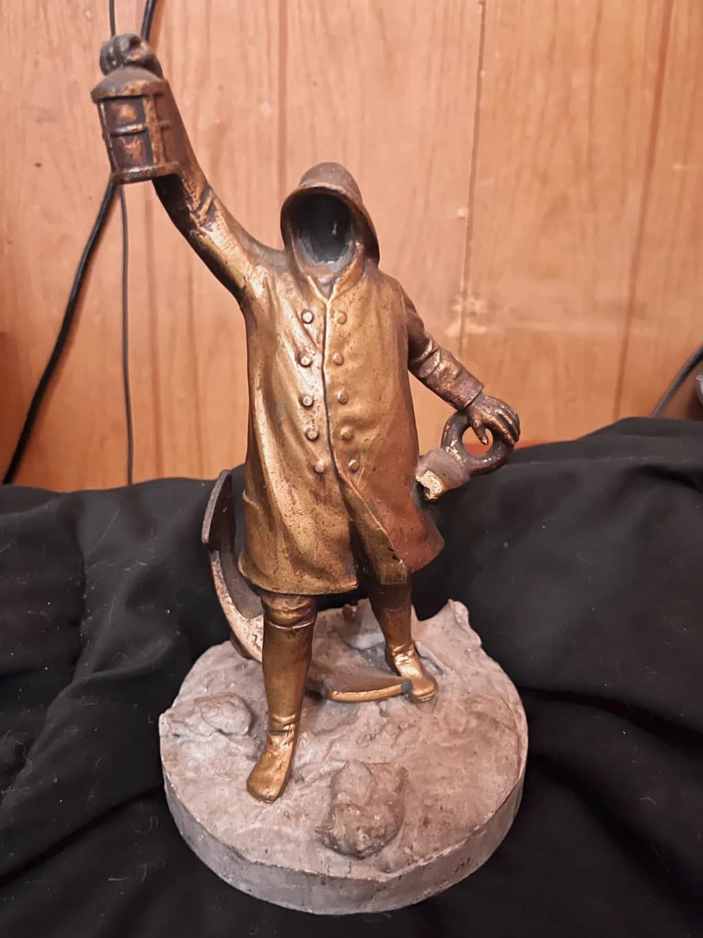 Nautical Lantern Keeper