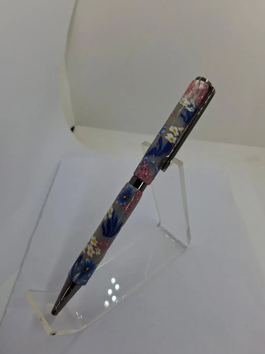 Translucent Blossom Pen