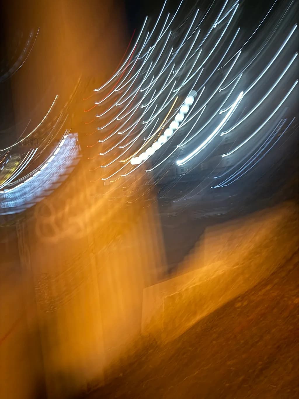 77 Fluid Light Trails