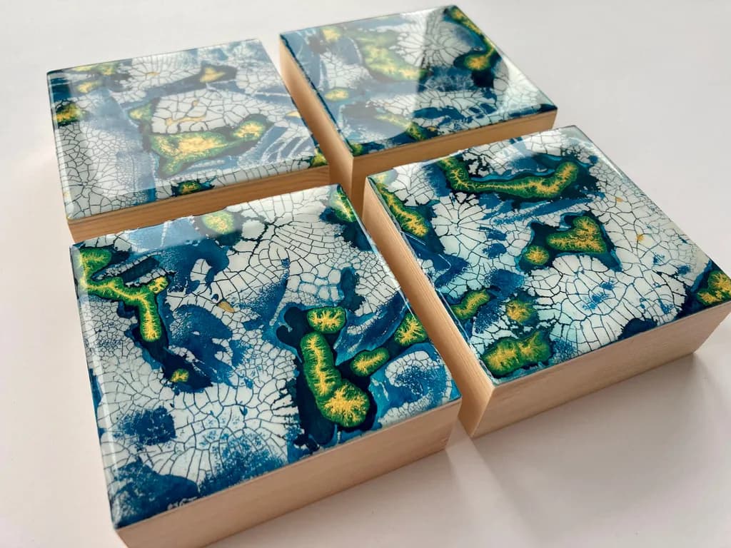 Cracked Terra Tiles