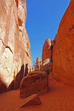 Stonecarvers Alley