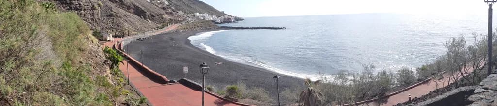 La Nea Coastline