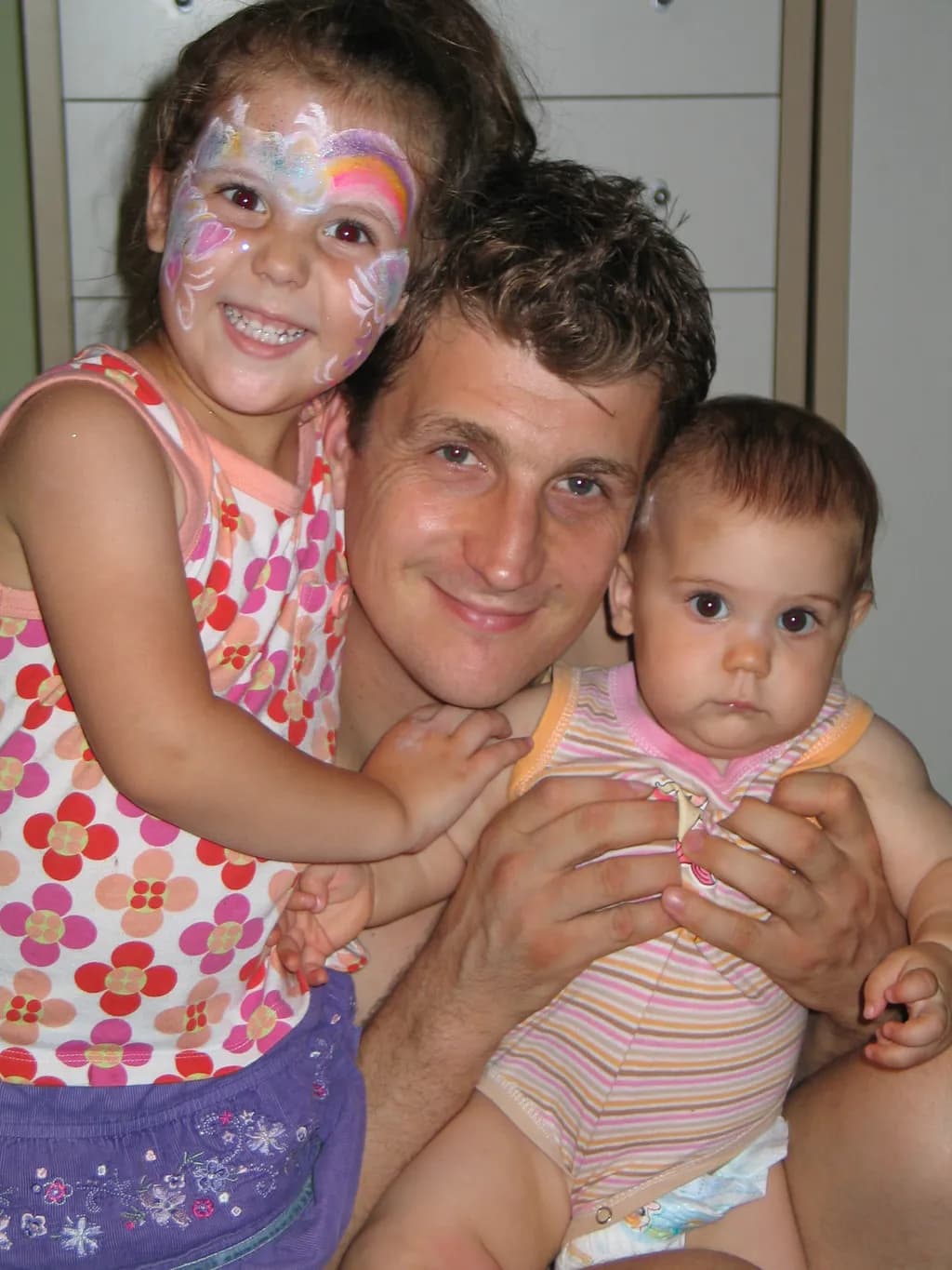 Facepaint Family Bond