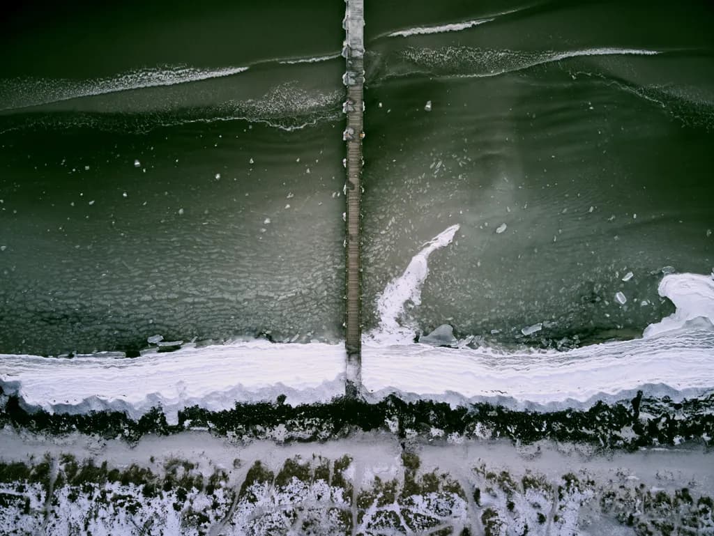 Frozen Shoreline Divide