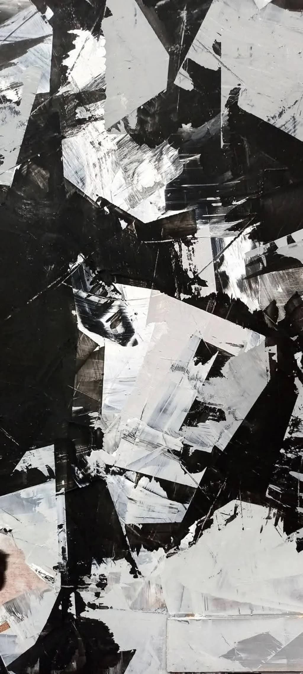 Monochrome Fracture