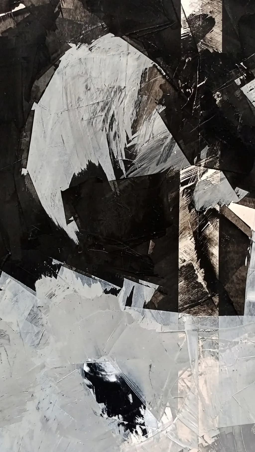 Monochrome Fracture
