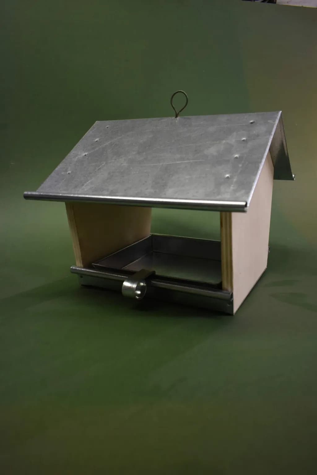 Minimalist Bird Feeder
