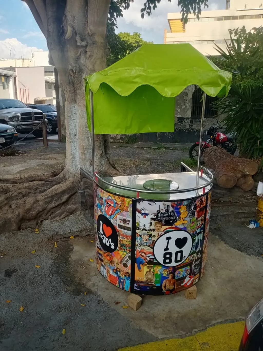 Retro Pop Kiosk