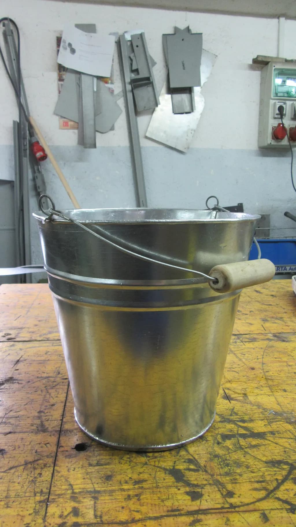 Galvanized Workshop Bucket
