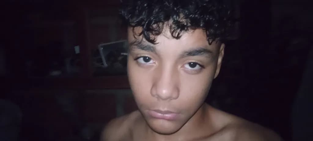 Curly Gaze