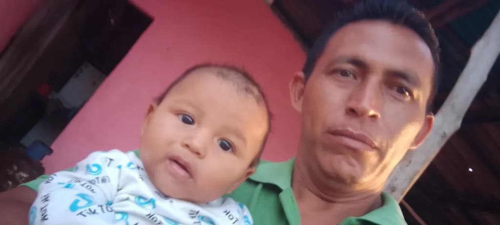 Father and Child Glimpse