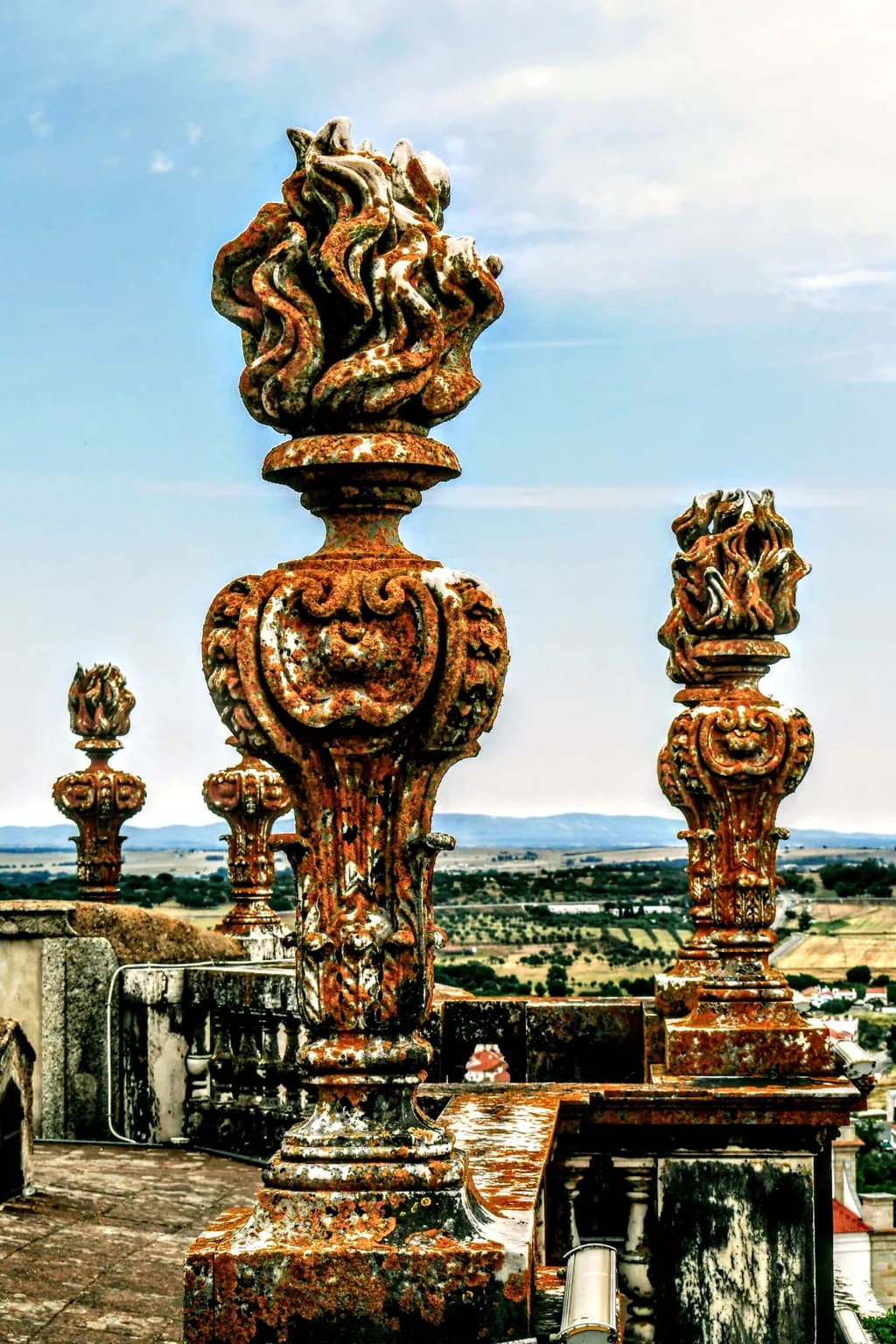 Rustborne Flame Pillars