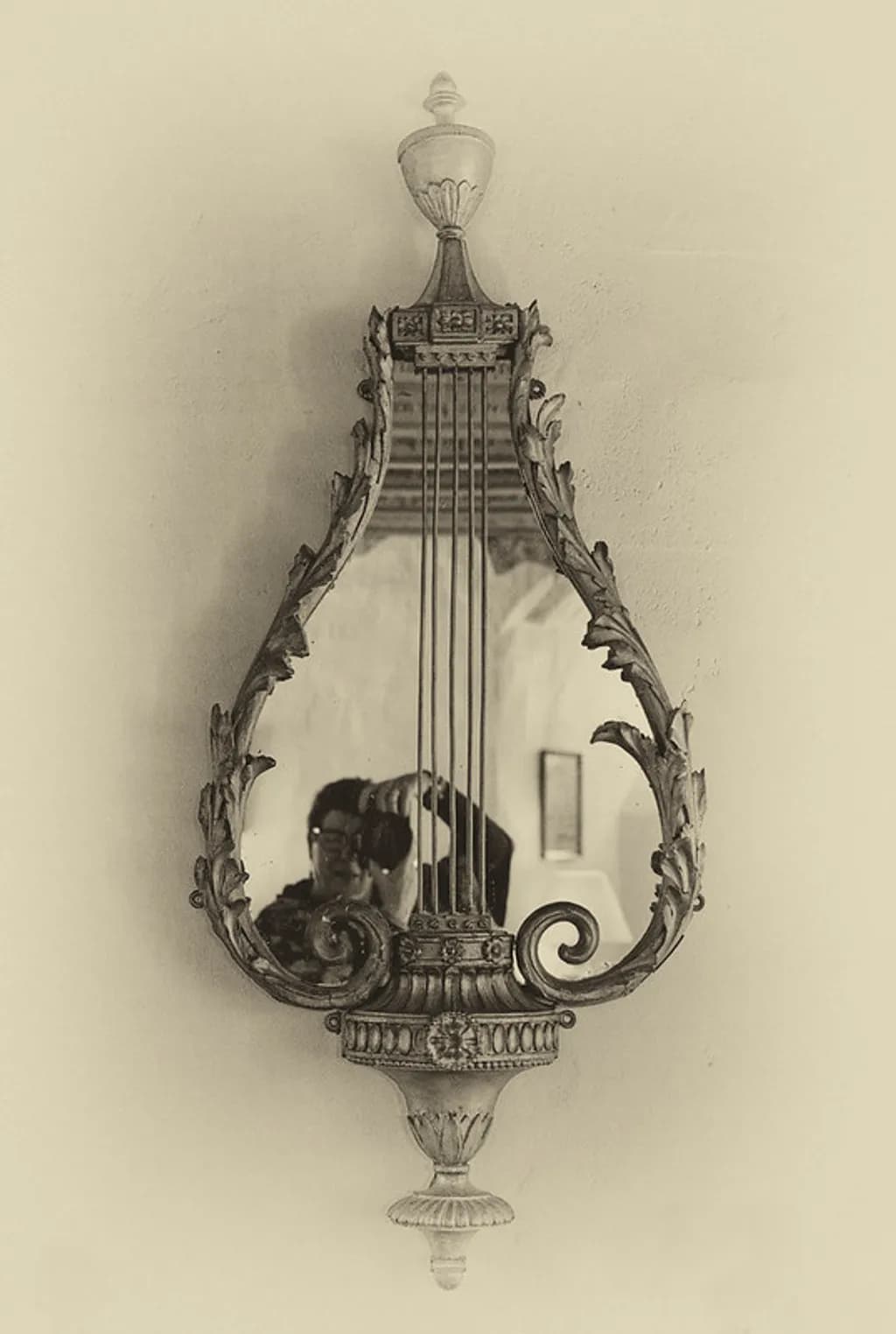 Lyre Reflection