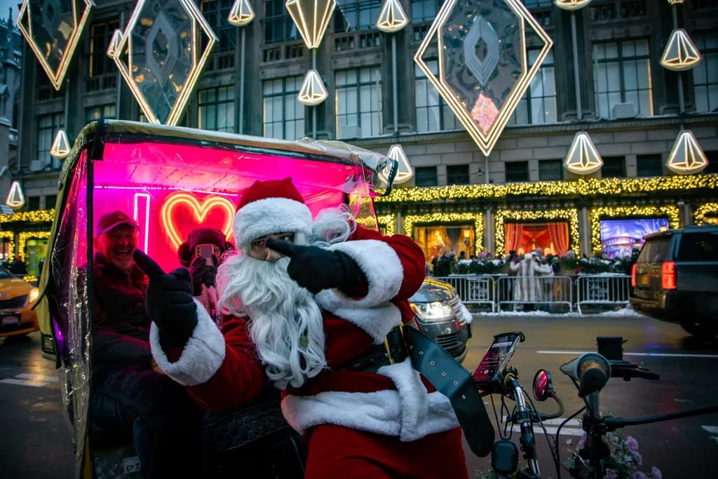 Pedicab Santa