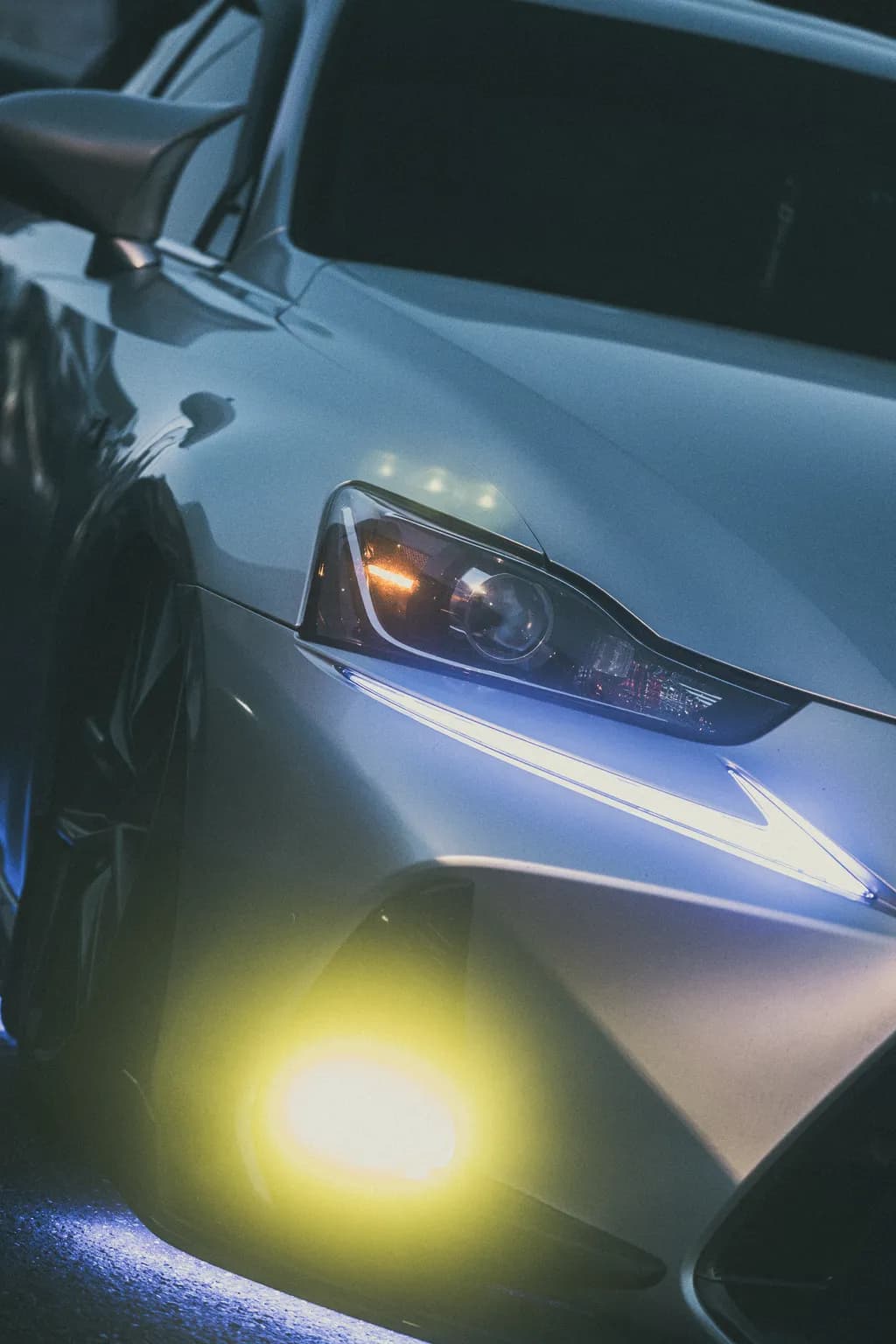 Lexus FXE Headlight Glow
