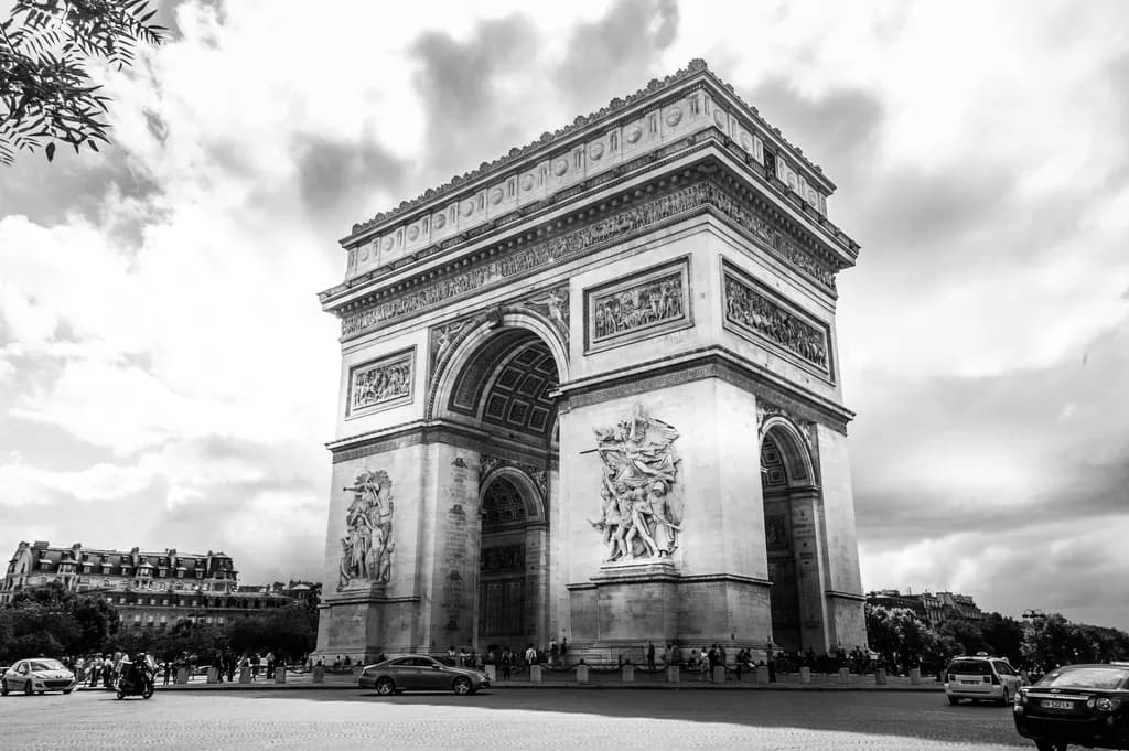 Arc de Triomphe Monochrome