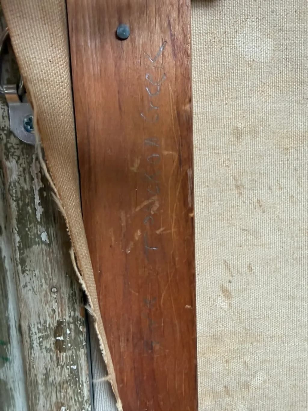 Hidden Canvas Edge